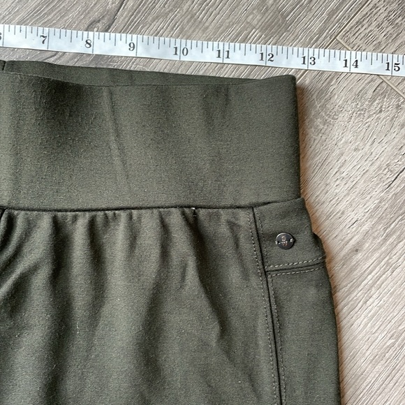 Sandwich_ Great quality active leggings in a army green - Picture 4 of 8